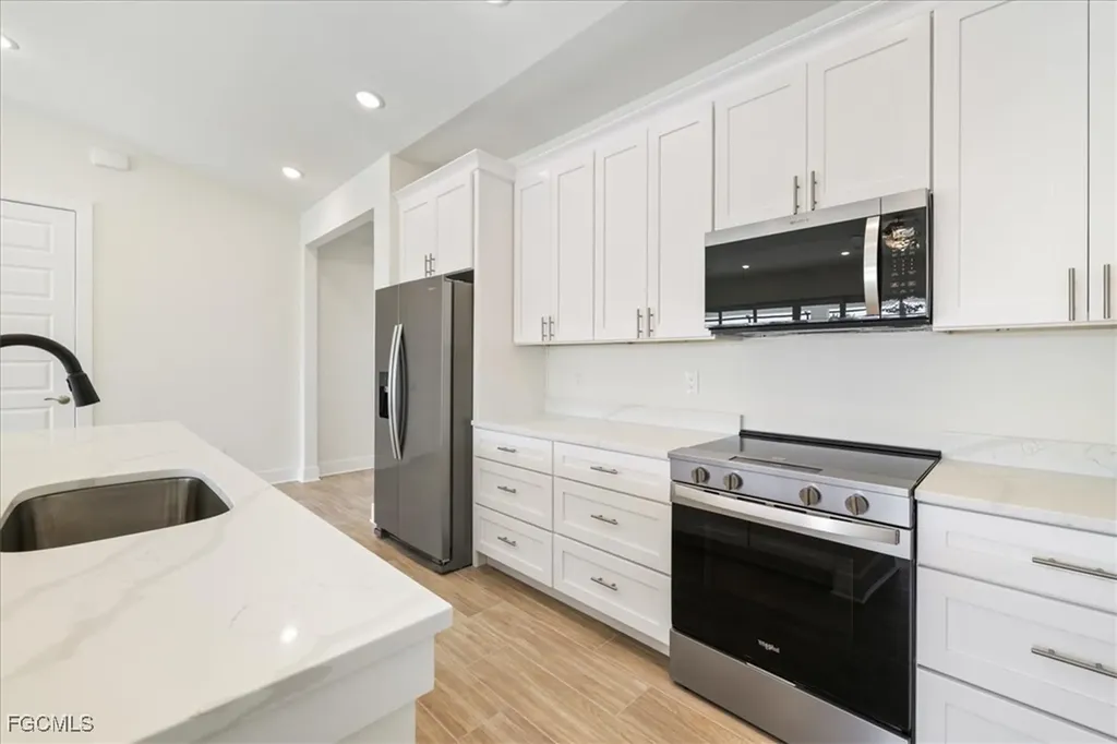 932 SW 36th Terrace Cape Coral FL 33914