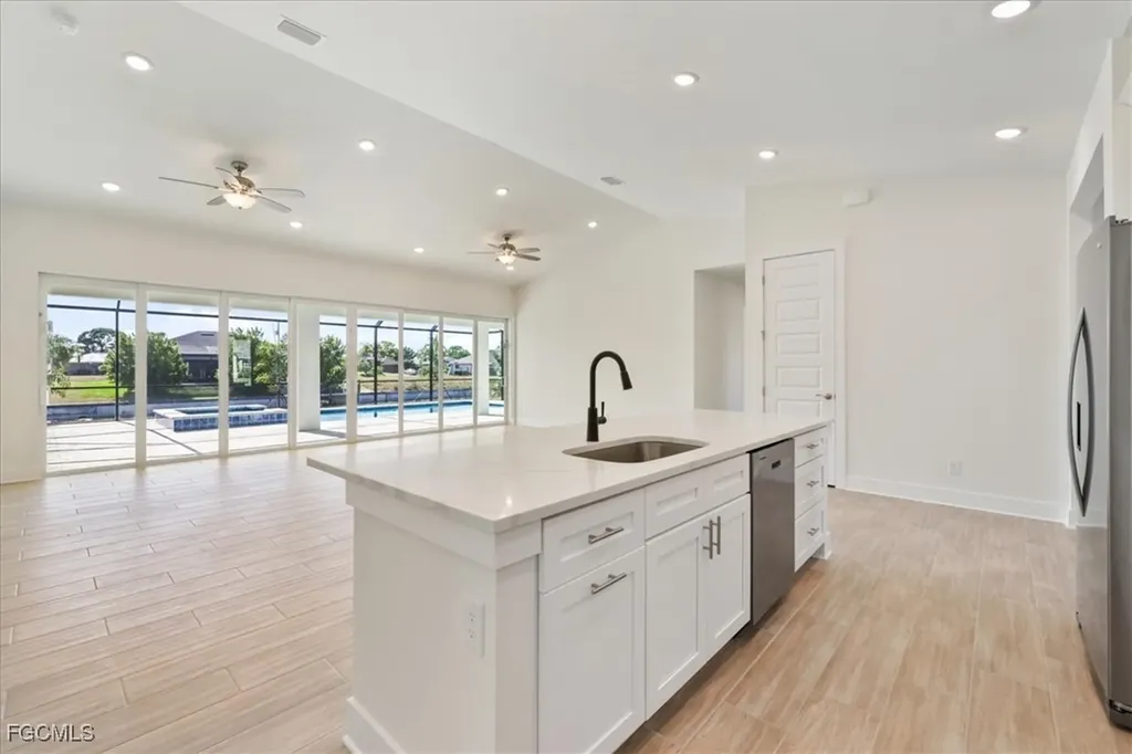 932 SW 36th Terrace Cape Coral FL 33914