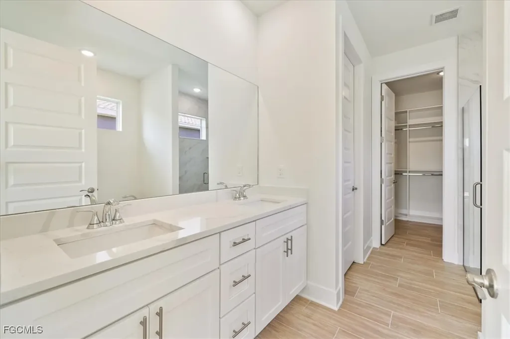 932 SW 36th Terrace Cape Coral FL 33914