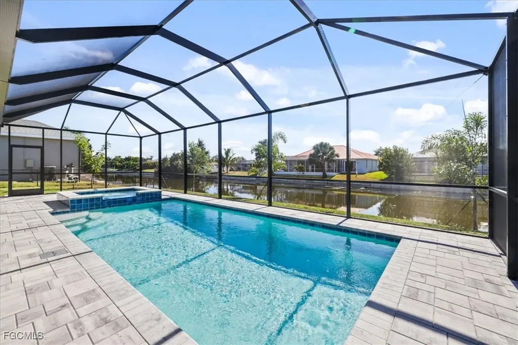 932 SW 36th Terrace Cape Coral FL 33914