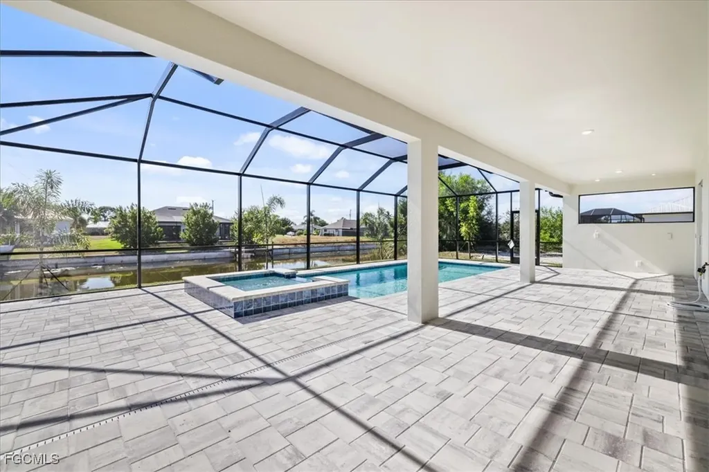 932 SW 36th Terrace Cape Coral FL 33914