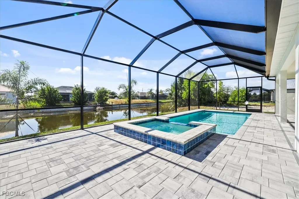 932 SW 36th Terrace Cape Coral FL 33914