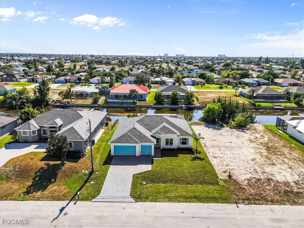 932 SW 36th Terrace Cape Coral FL 33914