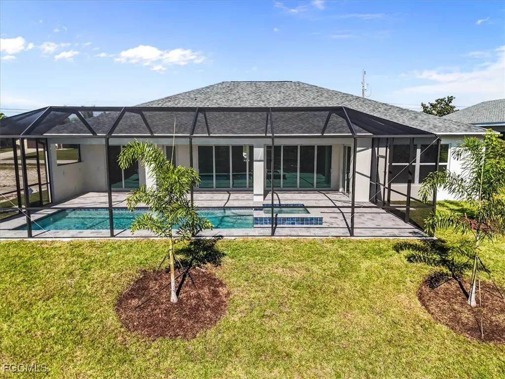 932 SW 36th Terrace Cape Coral FL 33914