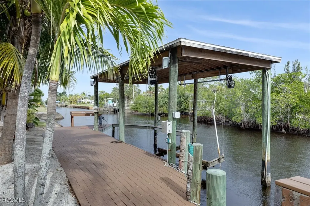 6106 Plumosa Avenue Fort Myers FL 33908