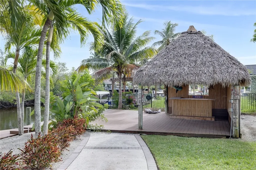 6106 Plumosa Avenue Fort Myers FL 33908