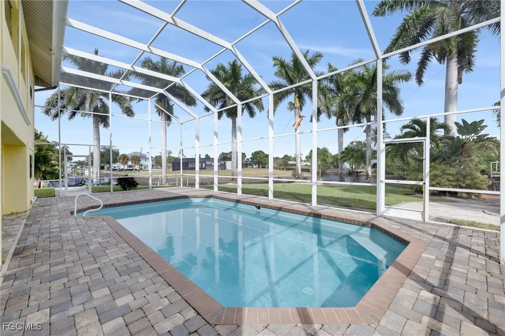 6106 Plumosa Avenue Fort Myers FL 33908