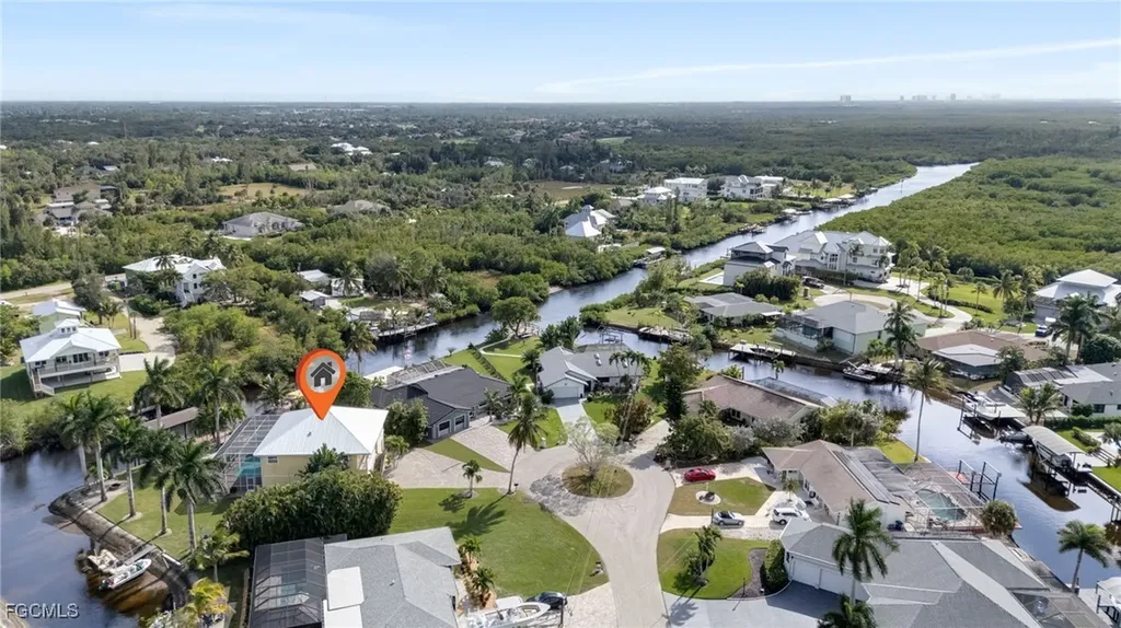 6106 Plumosa Avenue Fort Myers FL 33908