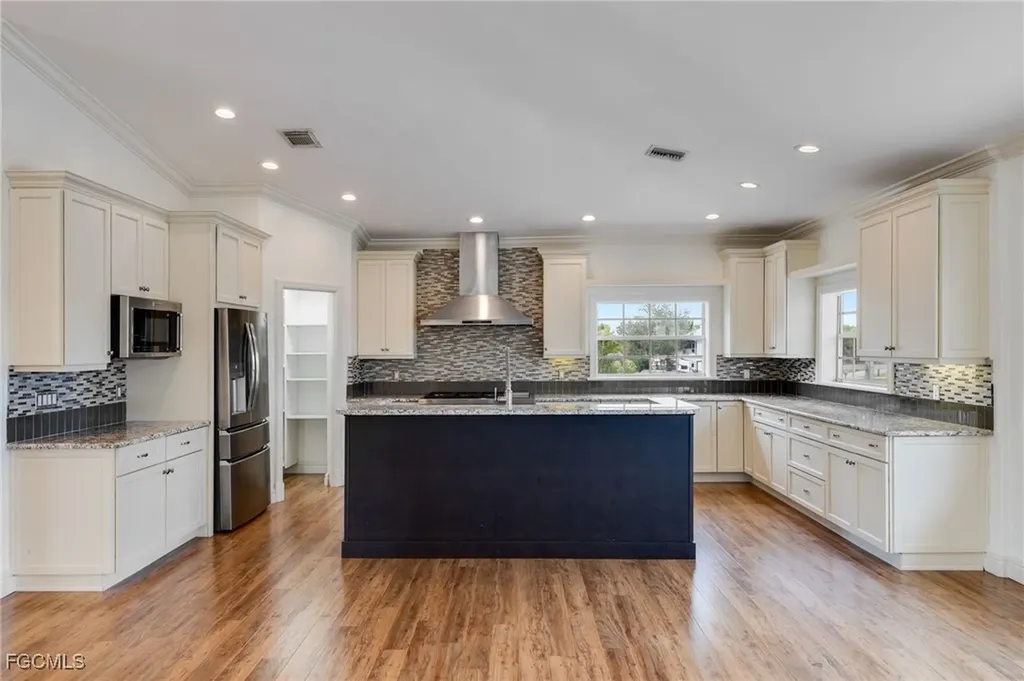 6106 Plumosa Avenue Fort Myers FL 33908