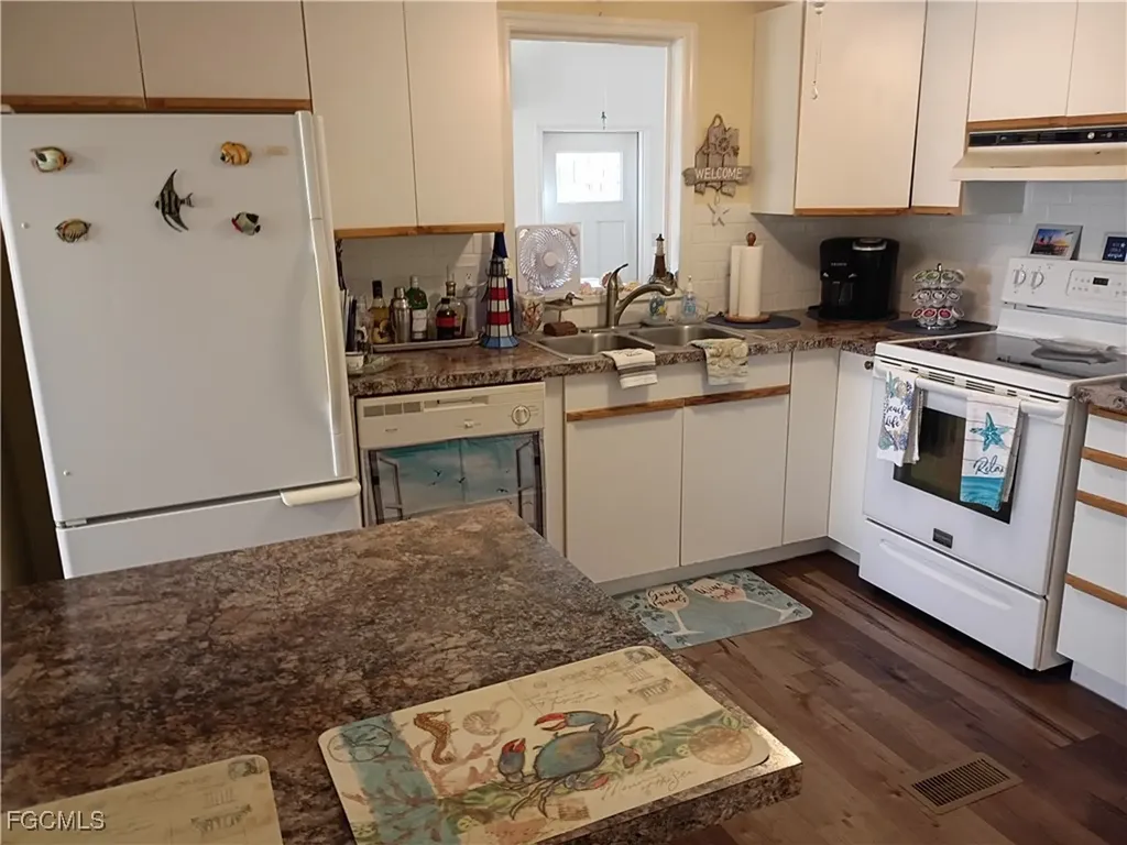 7867 Raymary Street Bokeelia FL 33922