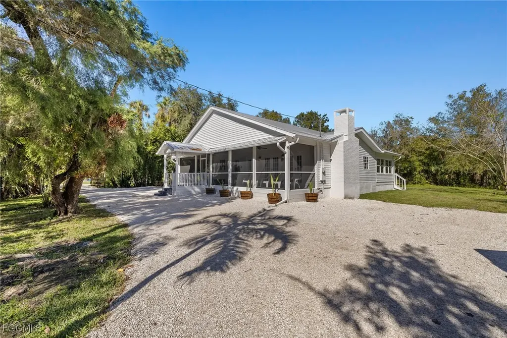 17780-800 Caloosa Road Alva FL 33920