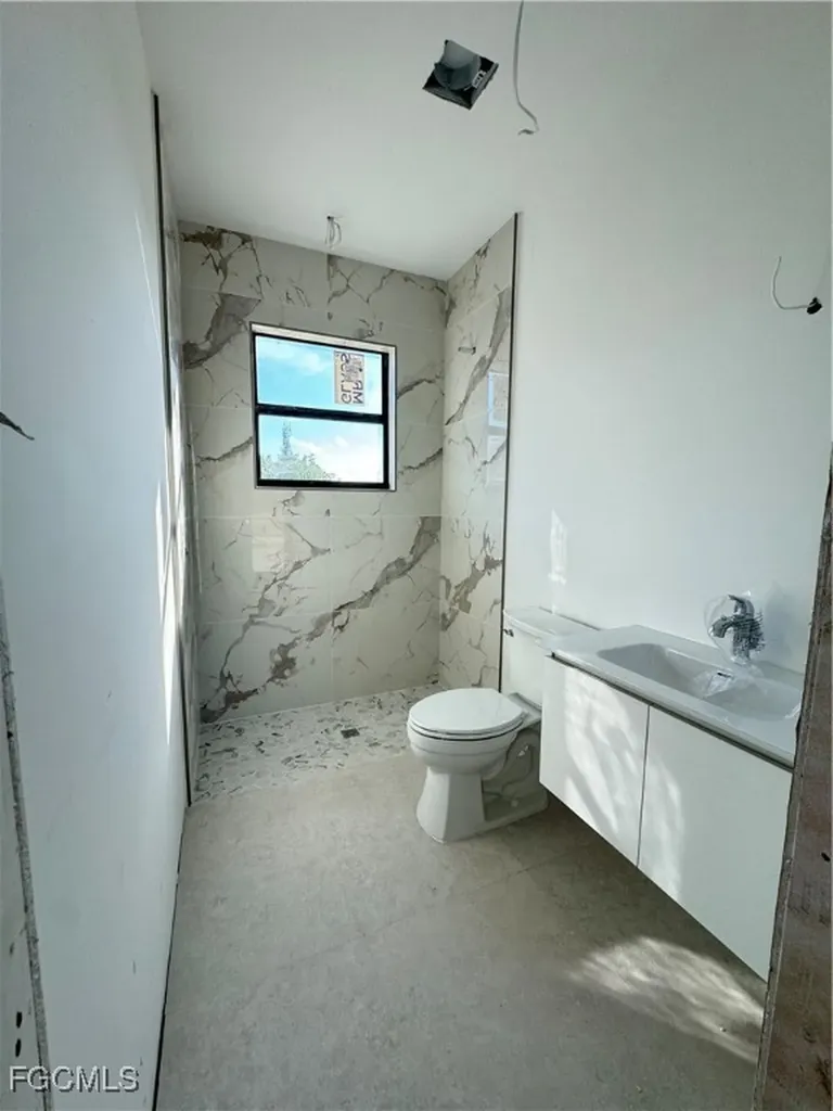 2126 NW 41st Avenue Cape Coral FL 33993