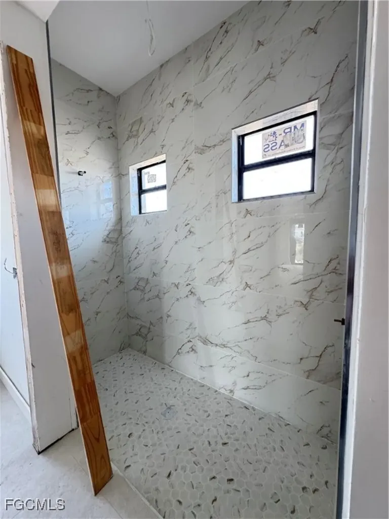 2126 NW 41st Avenue Cape Coral FL 33993