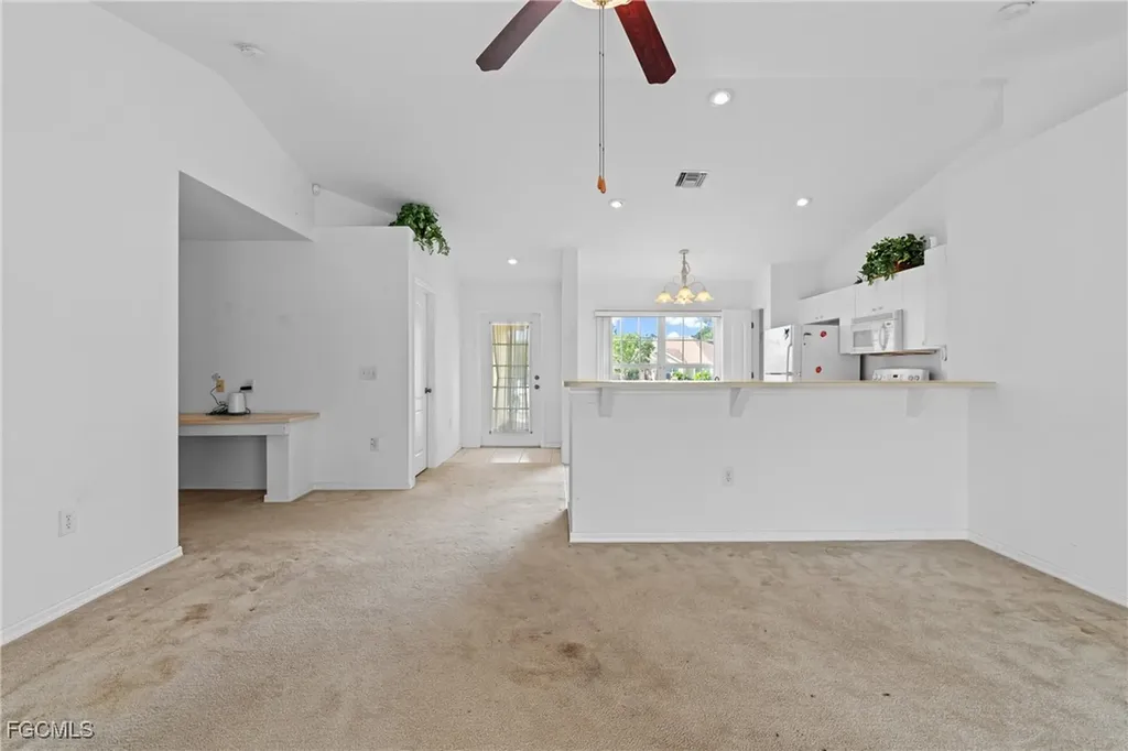 2812 Beth Avenue N Lehigh Acres FL 33971