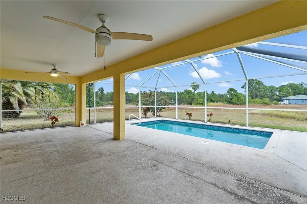 2812 Beth Avenue N Lehigh Acres FL 33971
