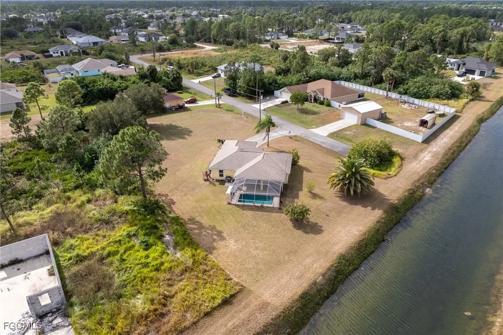 2812 Beth Avenue N Lehigh Acres FL 33971