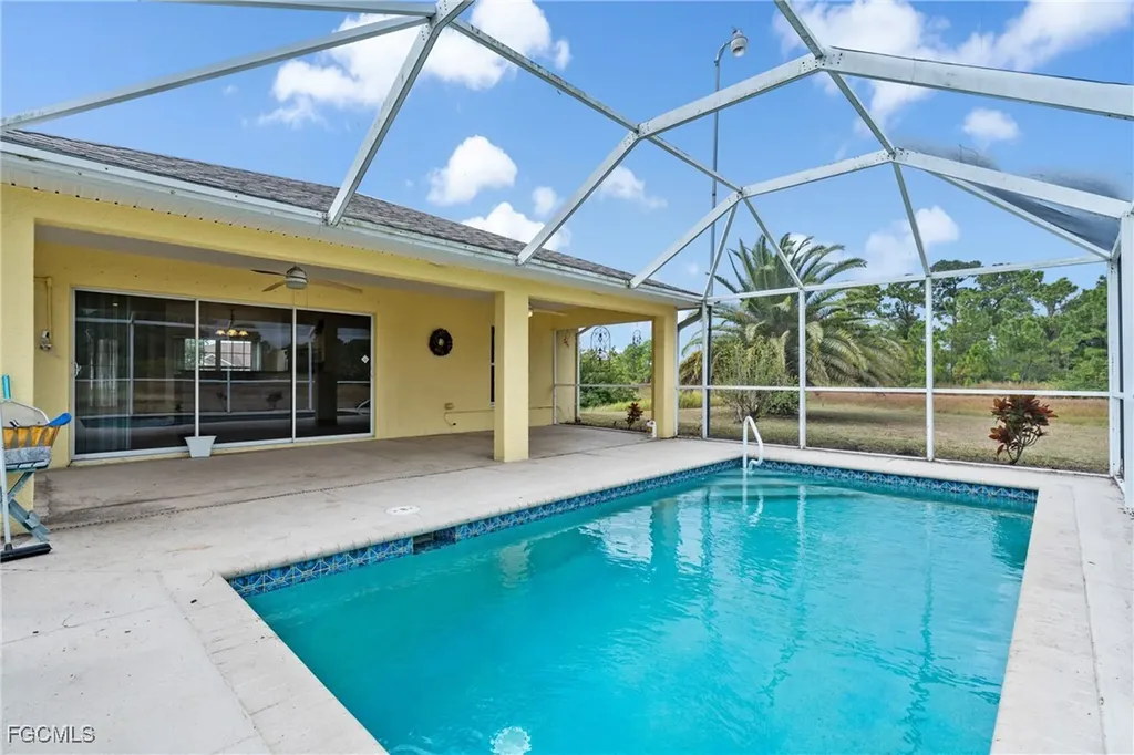 2812 Beth Avenue N Lehigh Acres FL 33971
