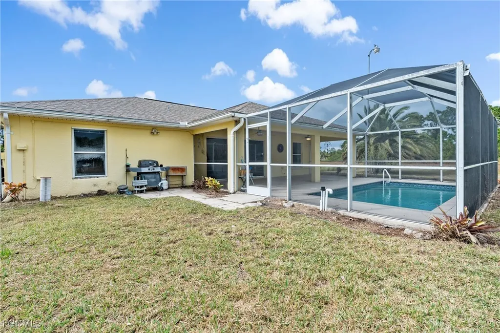 2812 Beth Avenue N Lehigh Acres FL 33971