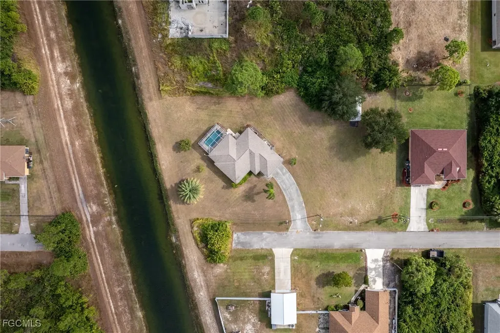 2812 Beth Avenue N Lehigh Acres FL 33971