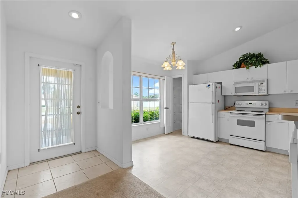 2812 Beth Avenue N Lehigh Acres FL 33971