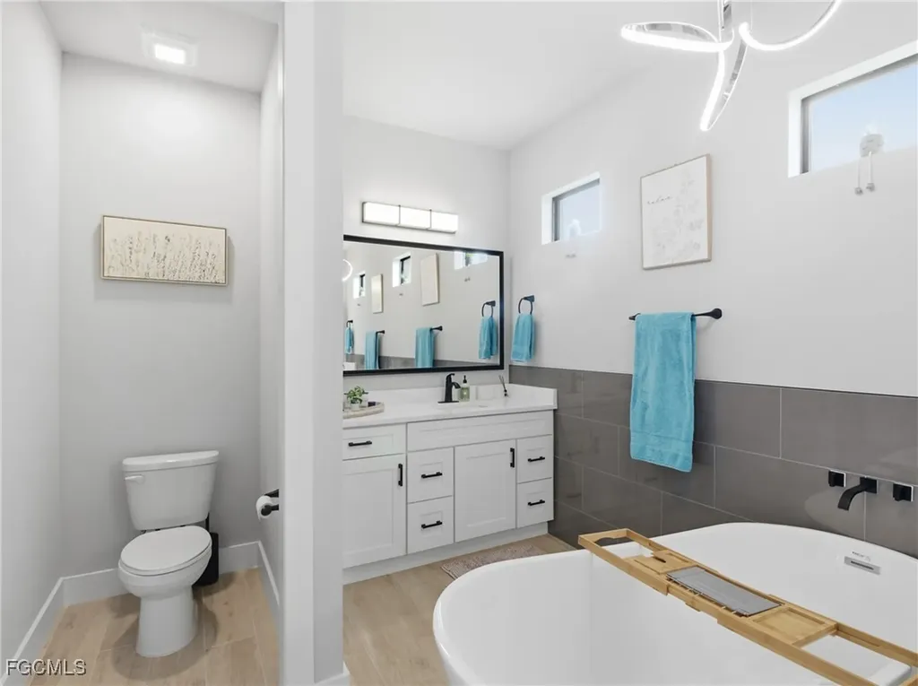 2233 SW 17th Place Cape Coral FL 33991