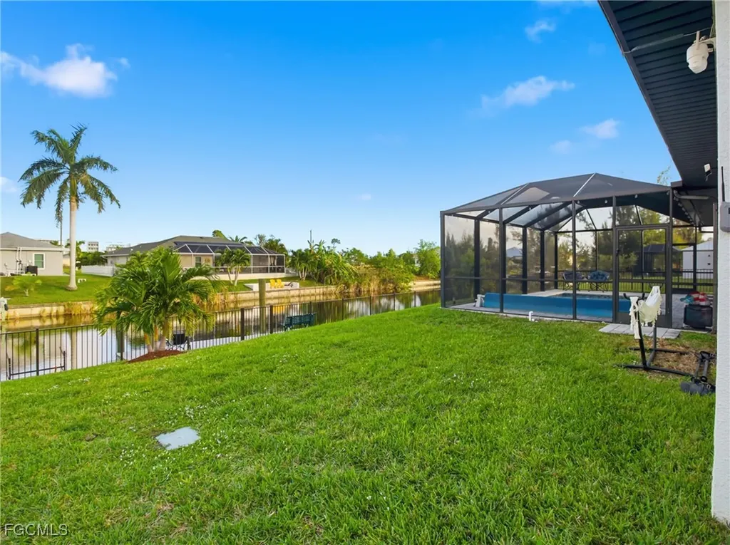 2233 SW 17th Place Cape Coral FL 33991