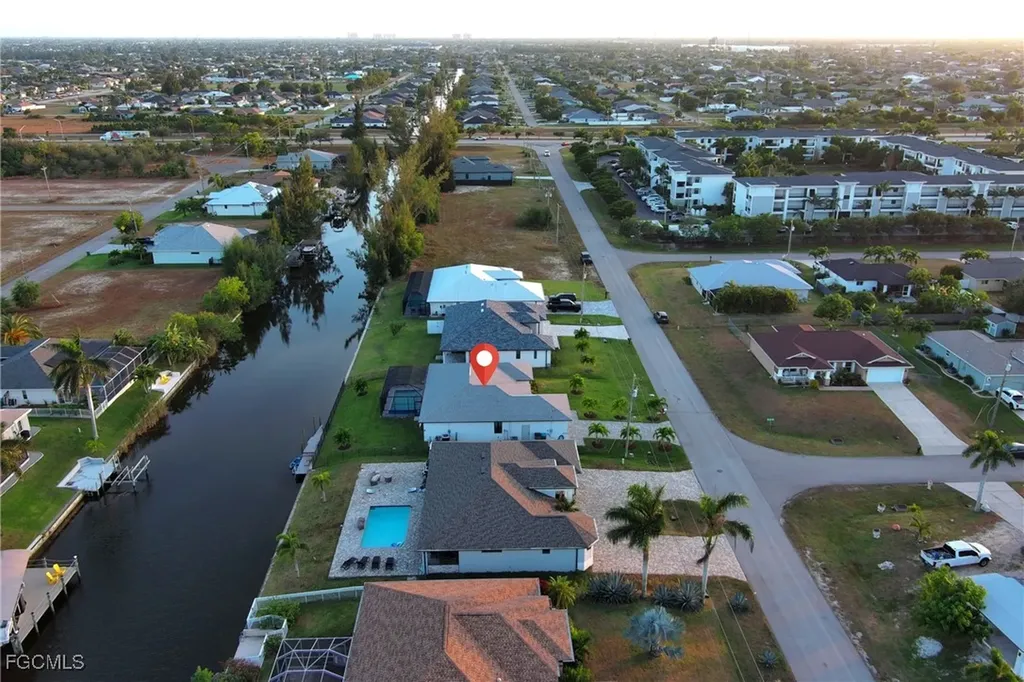 2233 SW 17th Place Cape Coral FL 33991