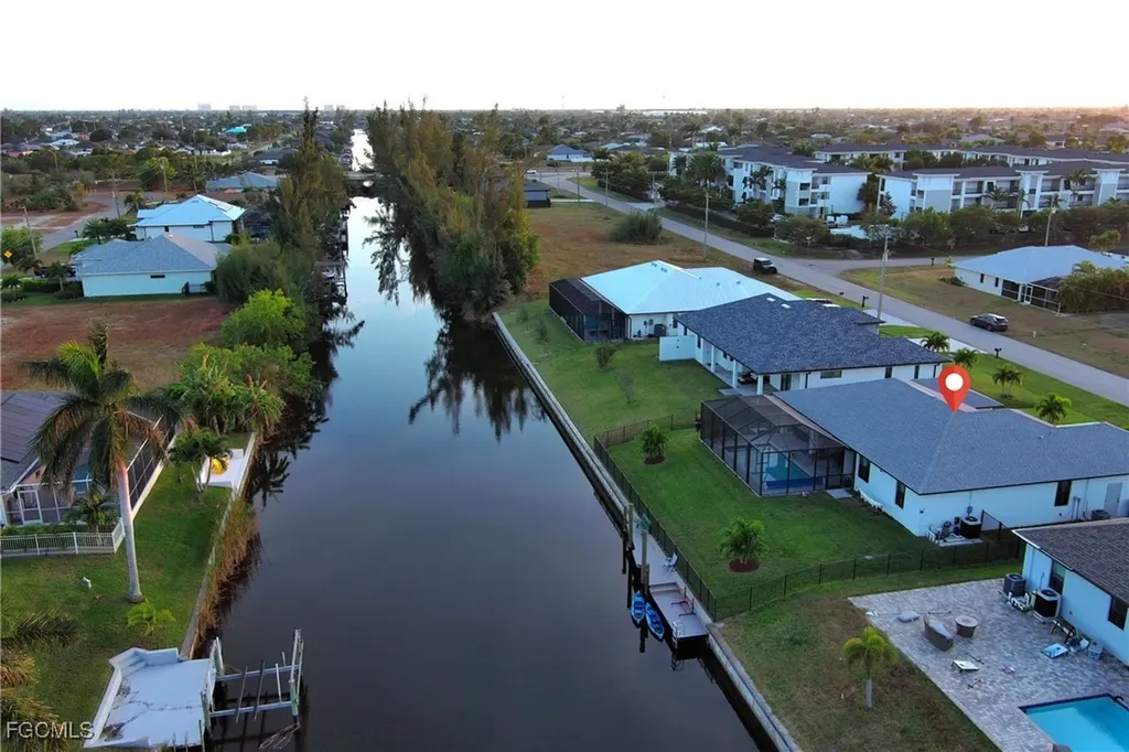 2233 SW 17th Place Cape Coral FL 33991