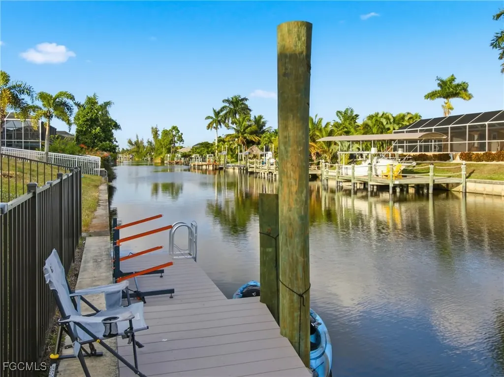 2233 SW 17th Place Cape Coral FL 33991