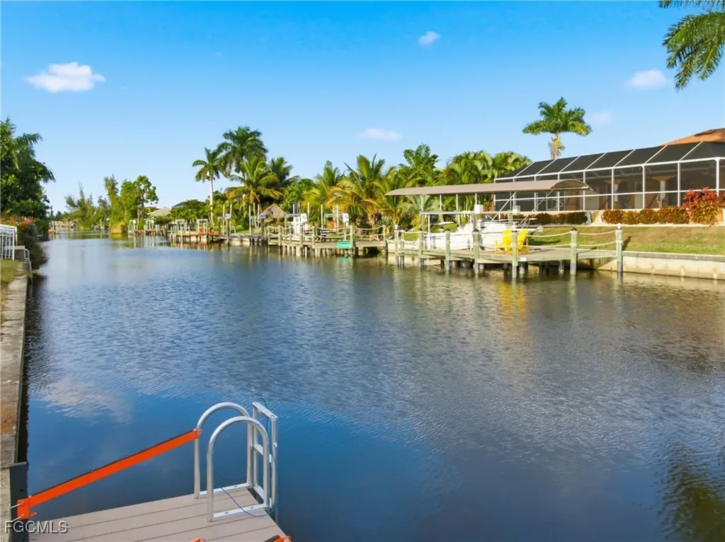 2233 SW 17th Place Cape Coral FL 33991