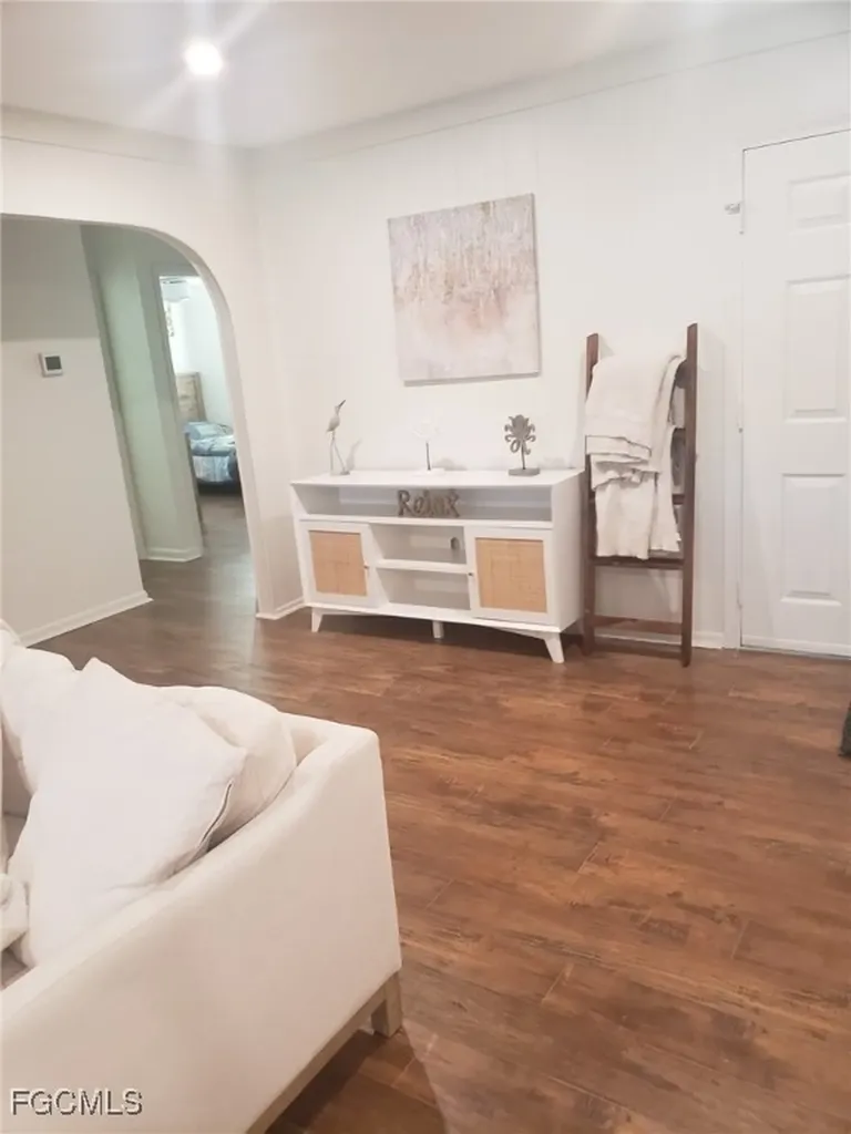 2111 Waylife Court Alva FL 33920