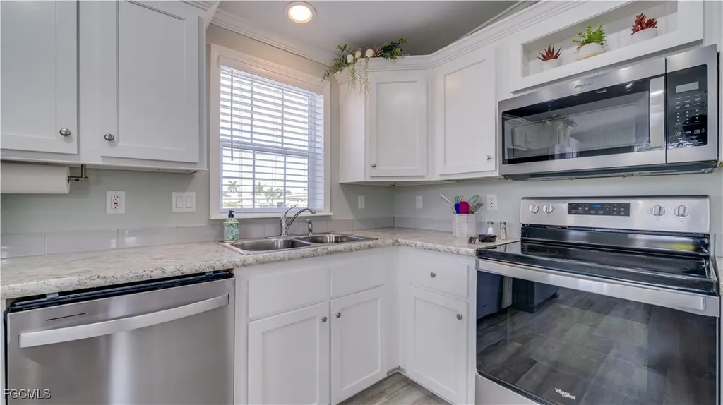 5321 White Sky Circle Fort Myers FL 33908