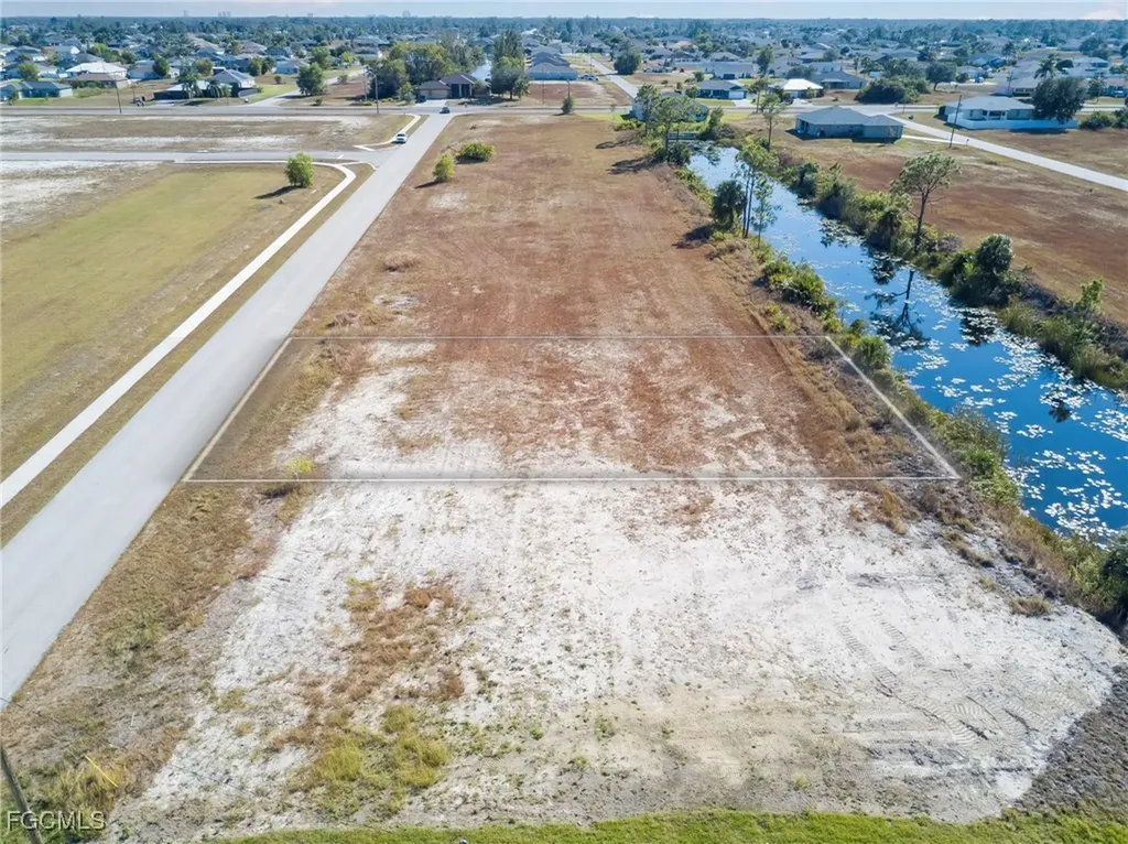 4230 Connection Avenue Cape Coral FL 33909