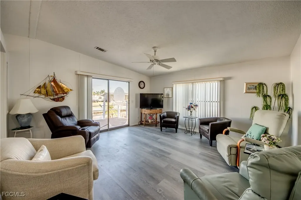 7316 Cobiac Drive St. James City FL 33956