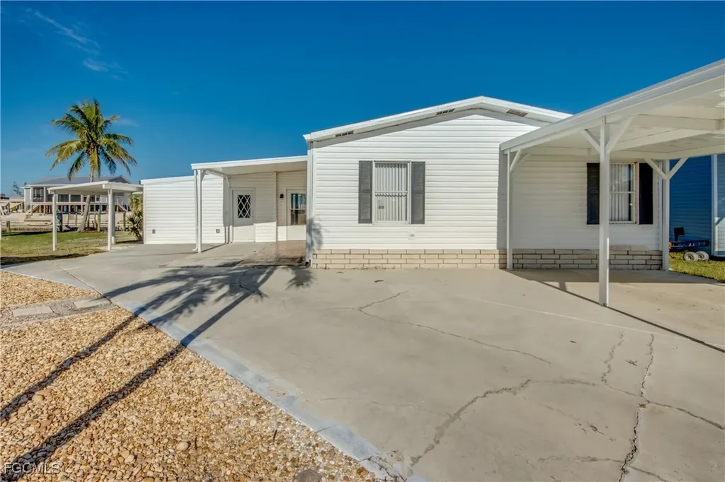 7316 Cobiac Drive St. James City FL 33956