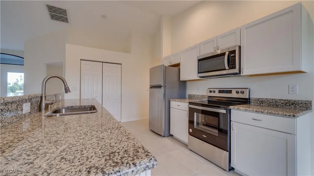 3006 NW 10th Terrace Cape Coral FL 33993