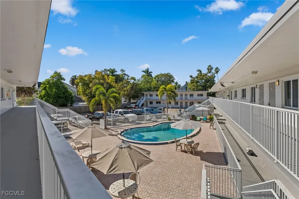 2590 1st Street Fort Myers FL 33901