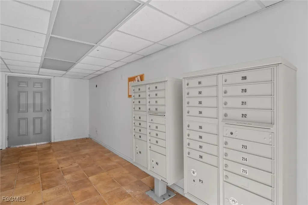 2590 1st Street Fort Myers FL 33901