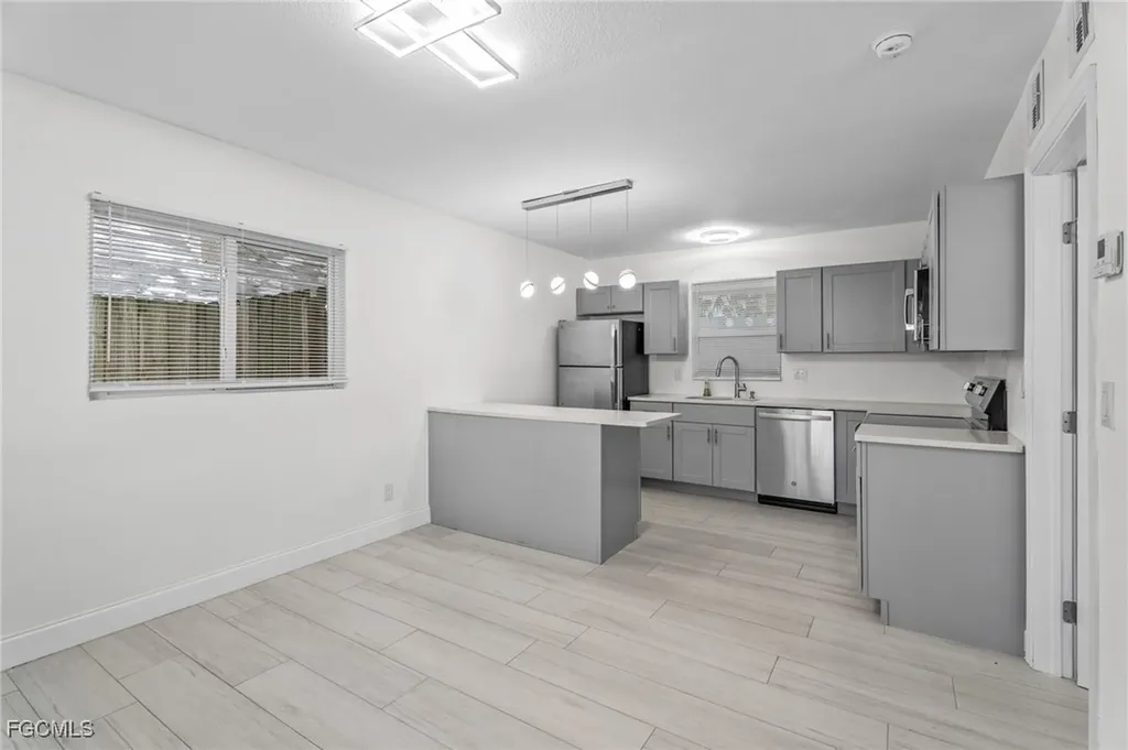 2590 1st Street Fort Myers FL 33901