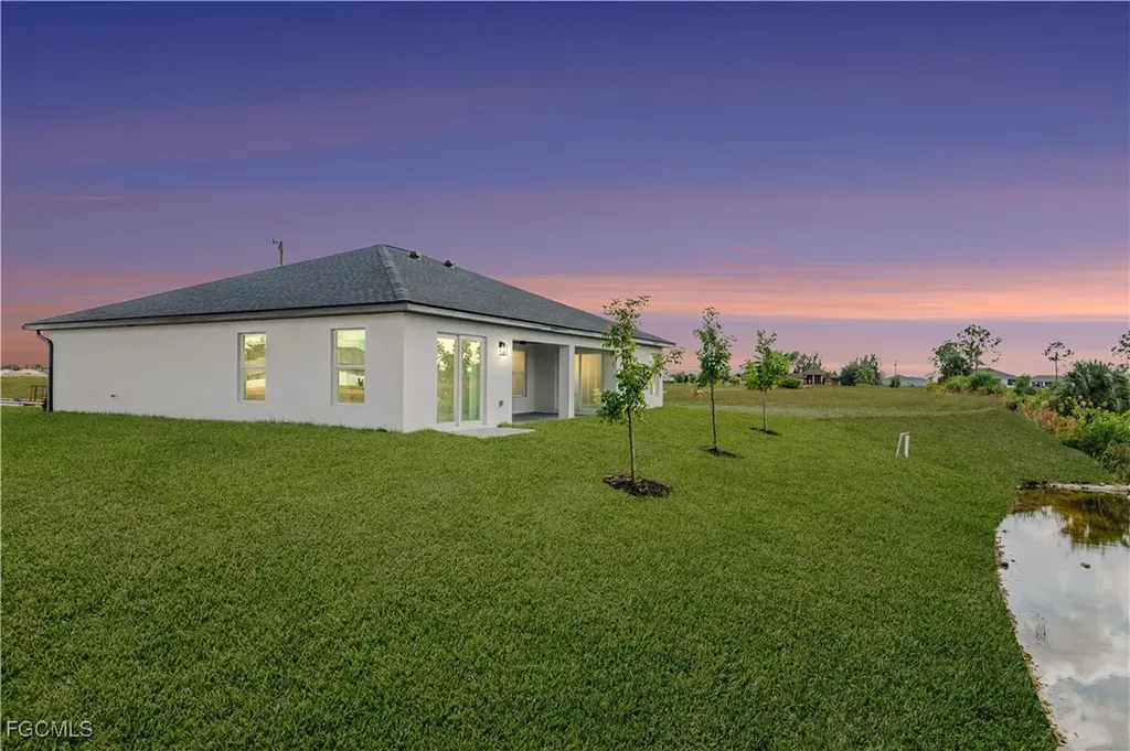 4300 Connection Avenue Cape Coral FL 33909