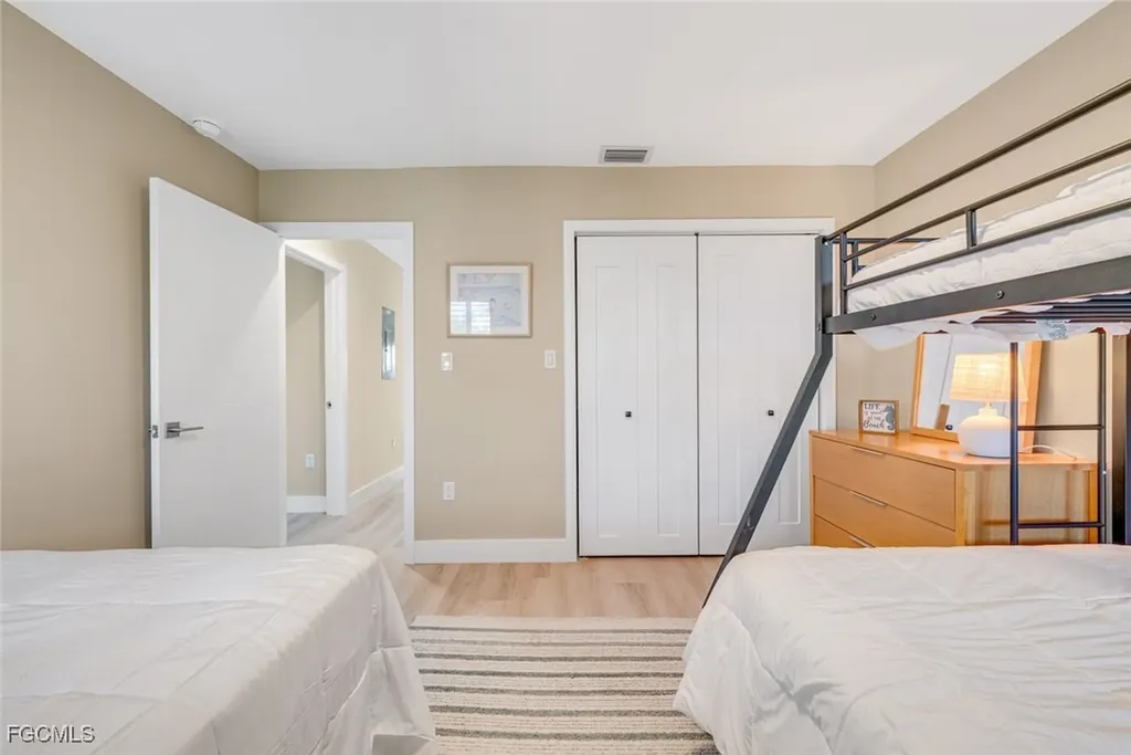 1341 Middle Gulf Drive Sanibel FL 33957