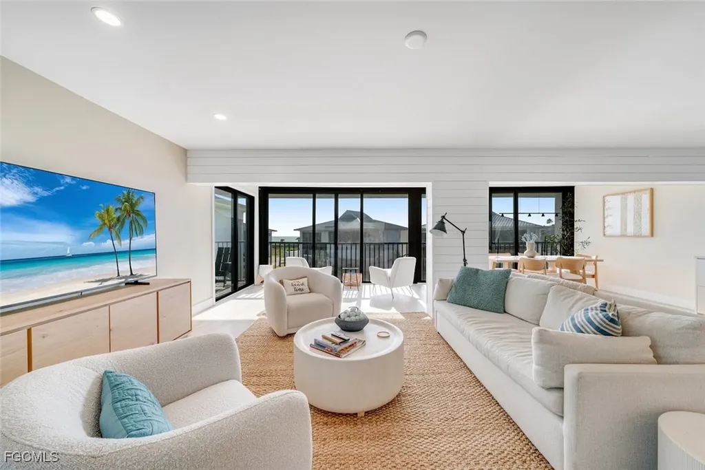 1341 Middle Gulf Drive Sanibel FL 33957