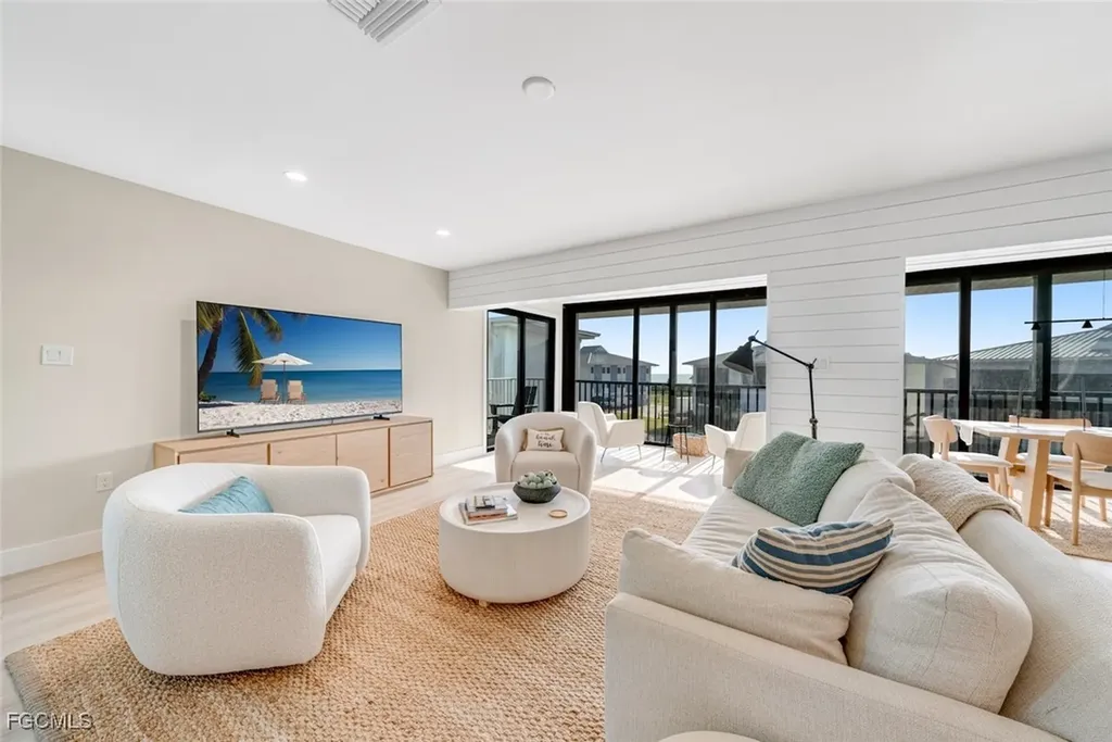 1341 Middle Gulf Drive Sanibel FL 33957