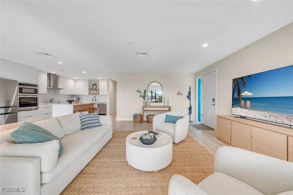 1341 Middle Gulf Drive Sanibel FL 33957