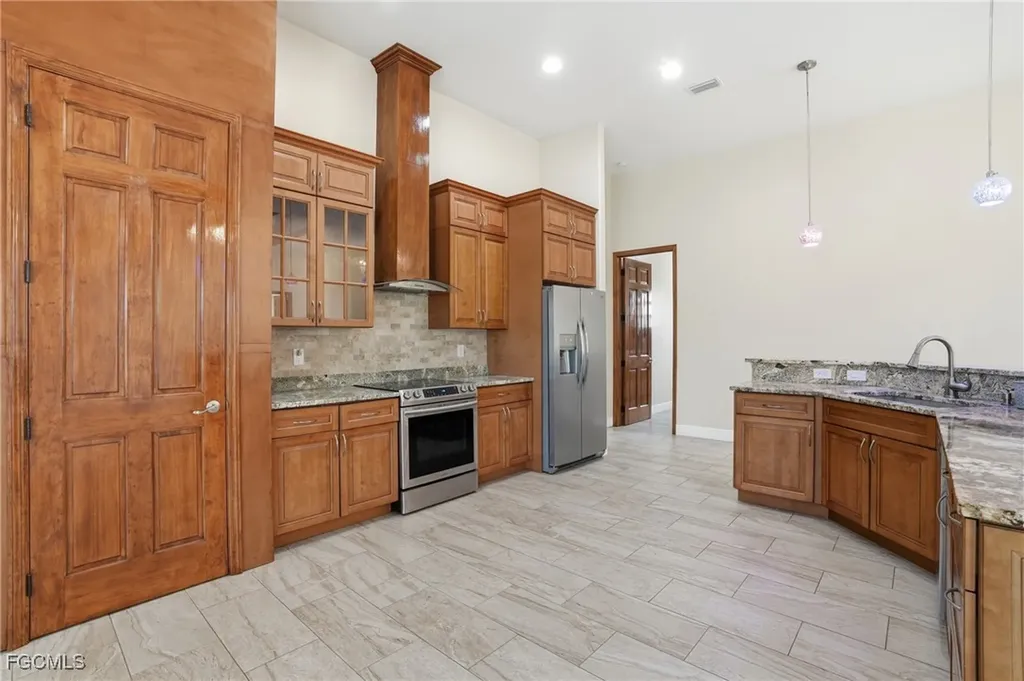 3816 NW 32nd Place Cape Coral FL 33993