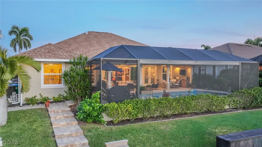 3912 SW 27th Court Cape Coral FL 33914