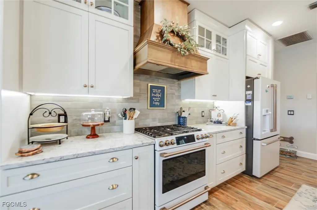 3912 SW 27th Court Cape Coral FL 33914