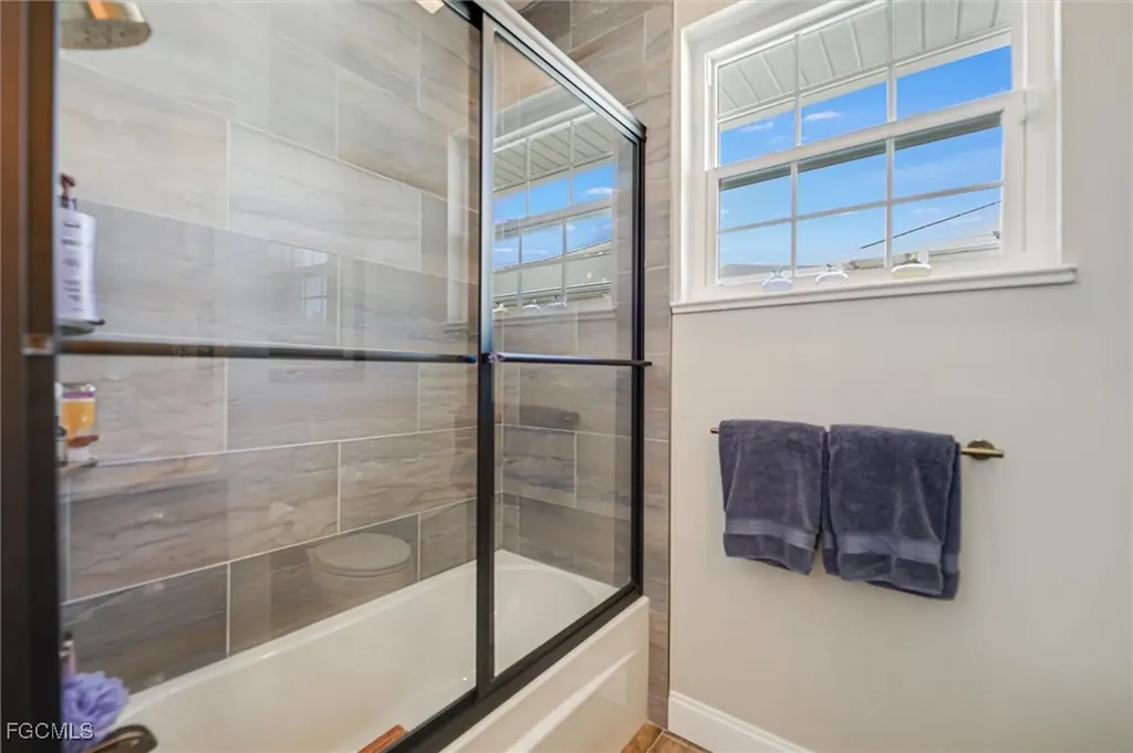 3912 SW 27th Court Cape Coral FL 33914