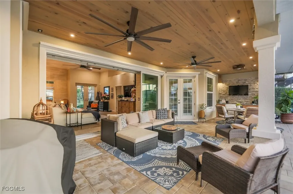 3912 SW 27th Court Cape Coral FL 33914