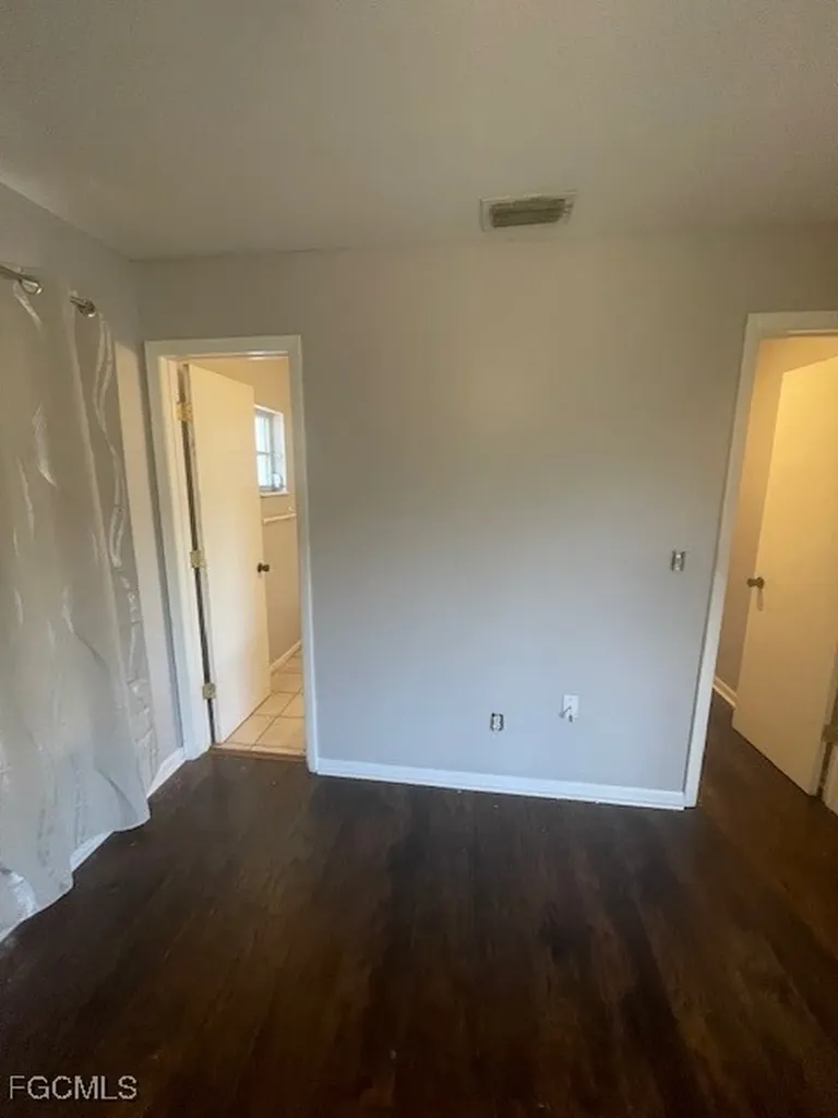 28/30 SE 24th Avenue Cape Coral FL 33990